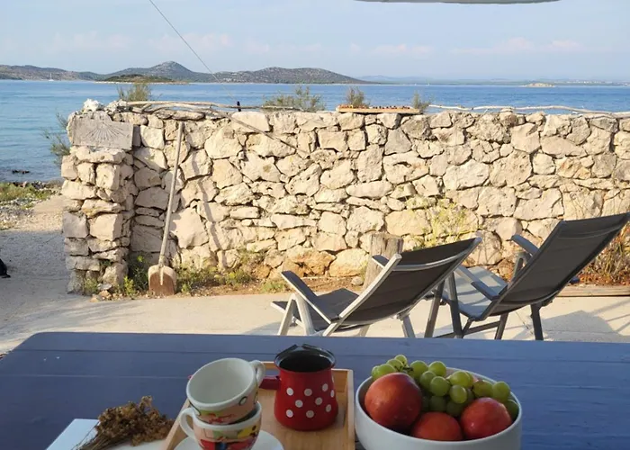 Дом отдыха Robinzonski Turizam Gangaro Island Gangaro