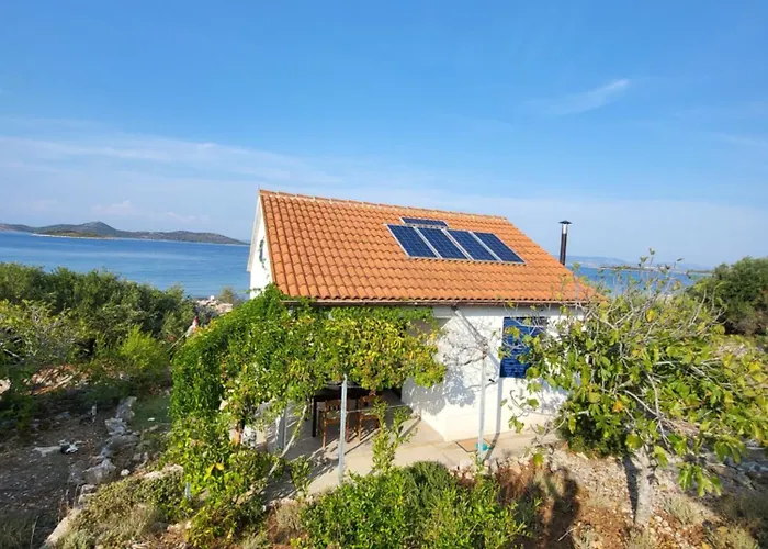 Robinzonski Turizam Gangaro *