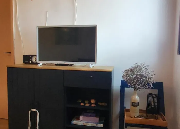 Robinzonski Turizam Gangaro * Island Gangaro